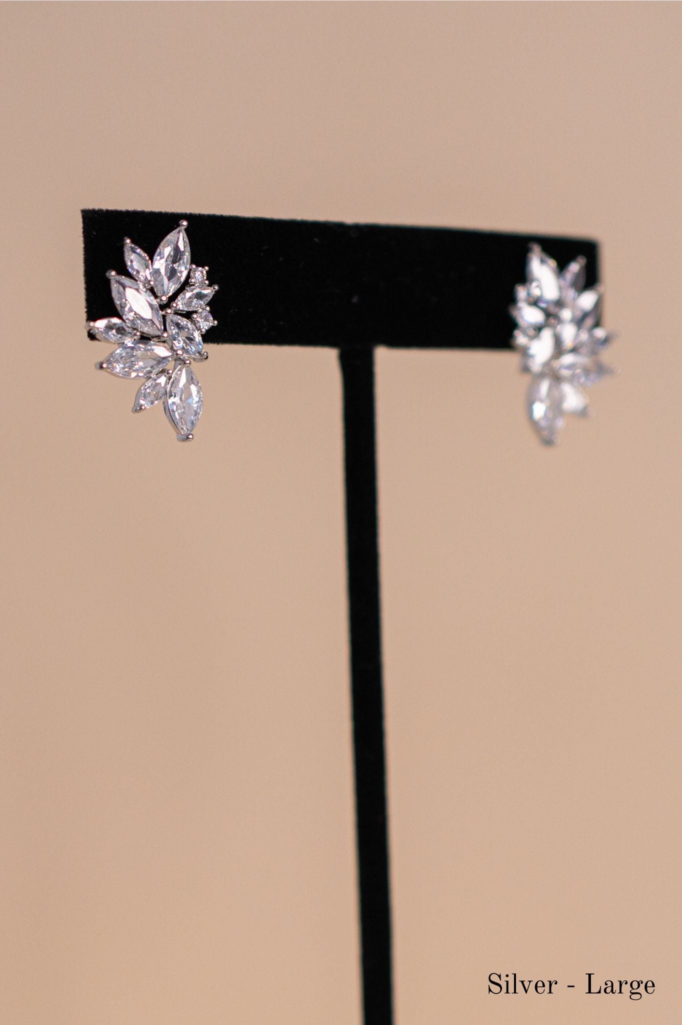 Elysia Studs