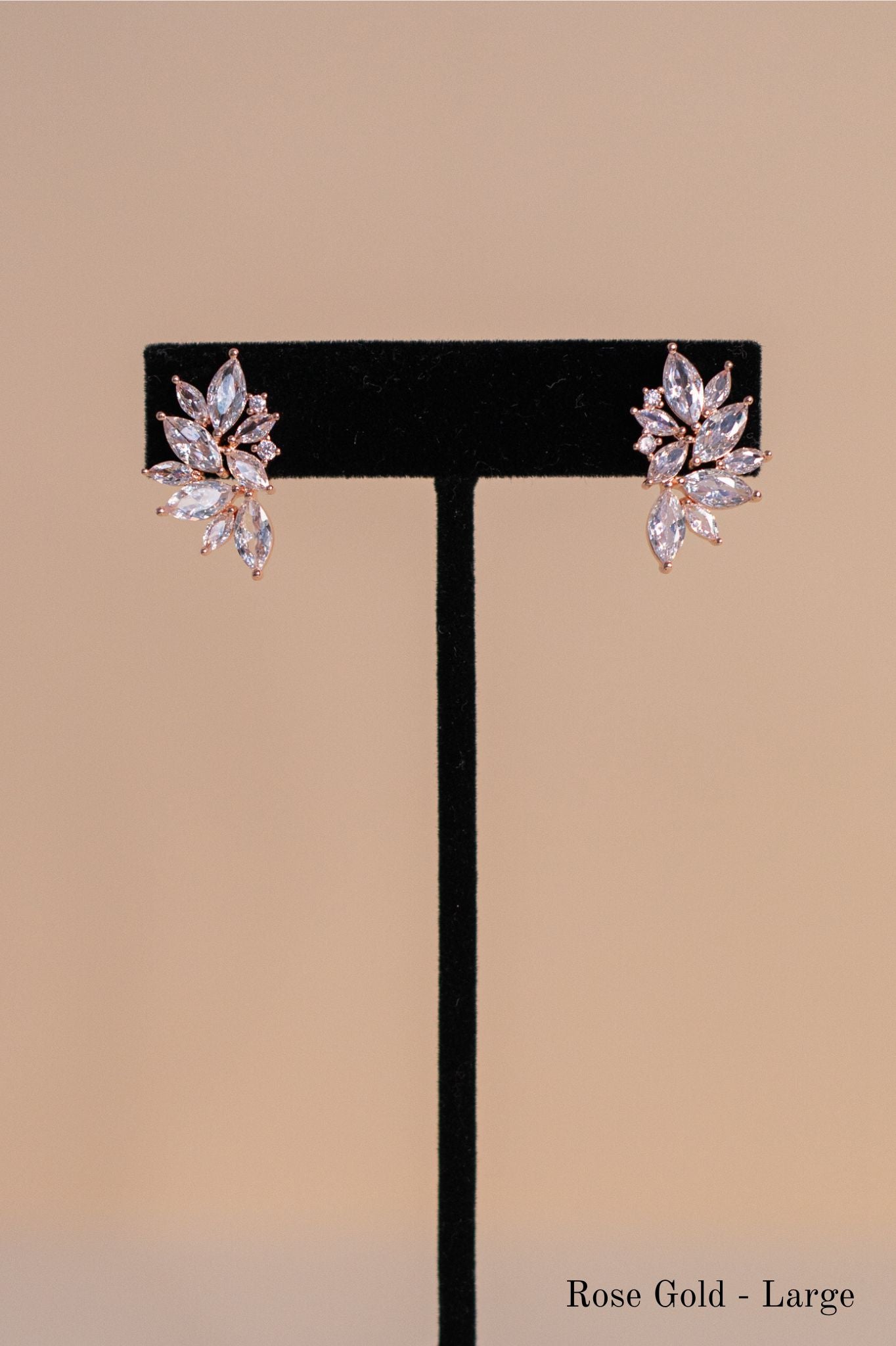 Elysia Studs