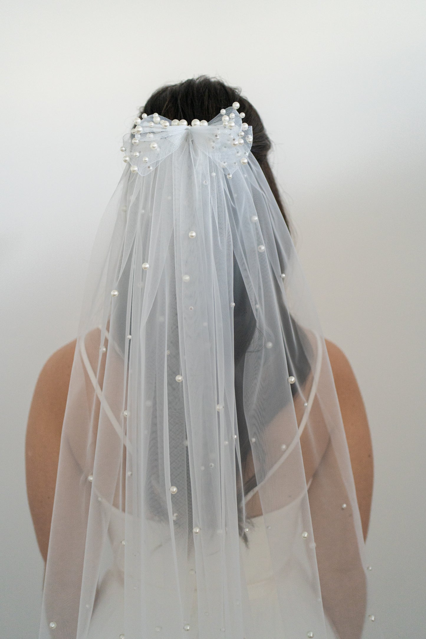 Maisie Pearl Bow Veil with Comb