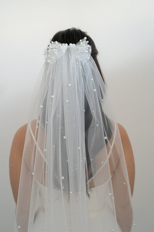 Maisie Pearl Bow Veil with Comb