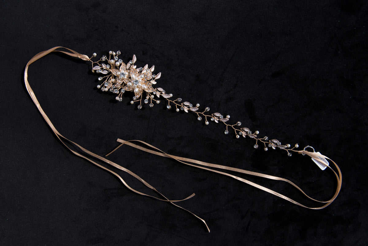 Wedding and bridal hair accessories. Canadian bridal and wedding accessories.