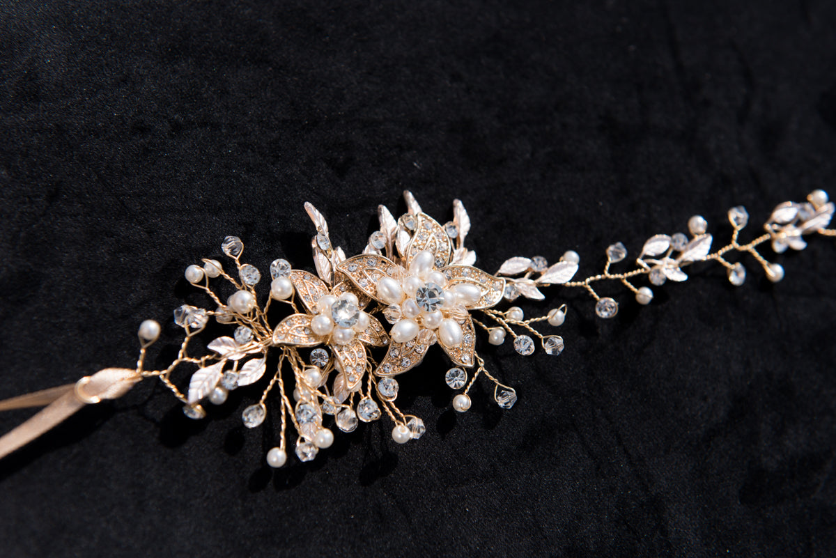 Wedding and bridal hair accessories. Canadian bridal and wedding accessories.