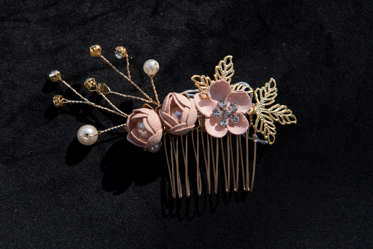 Hair accessories for brides. Bridal hair and wedding accessories.