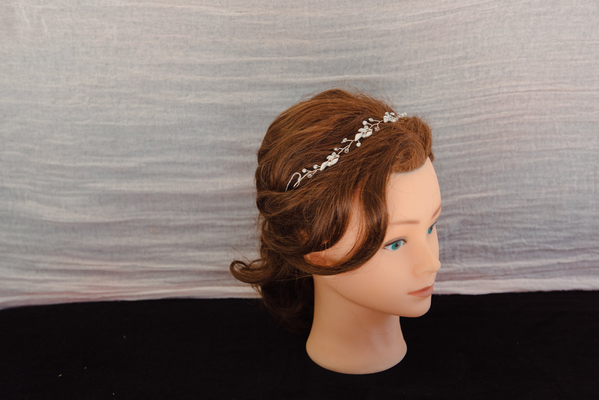 Wedding and bridal hair accessories. Canadian bridal and wedding accessories.