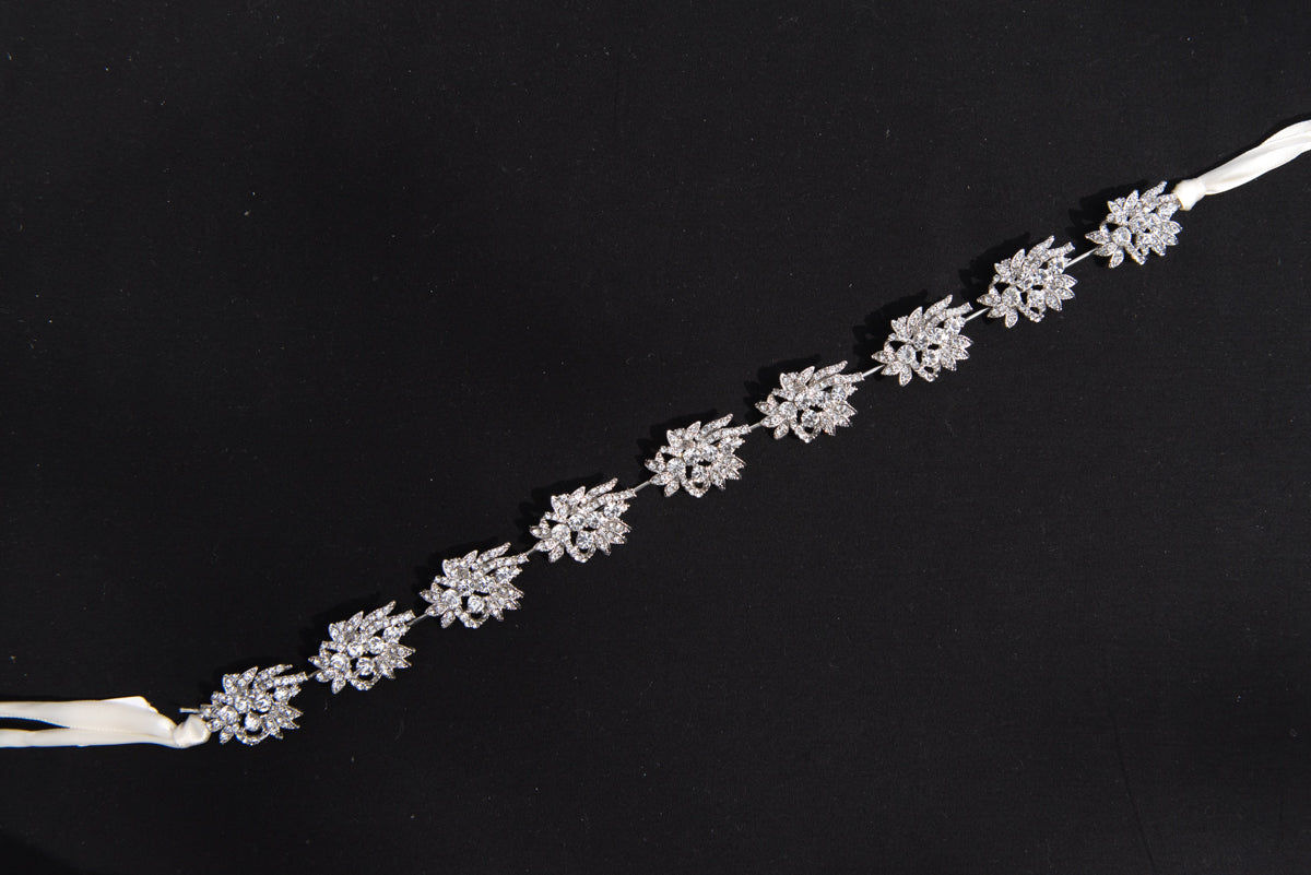 Wedding and bridal hair accessories. Canadian bridal and wedding accessories.