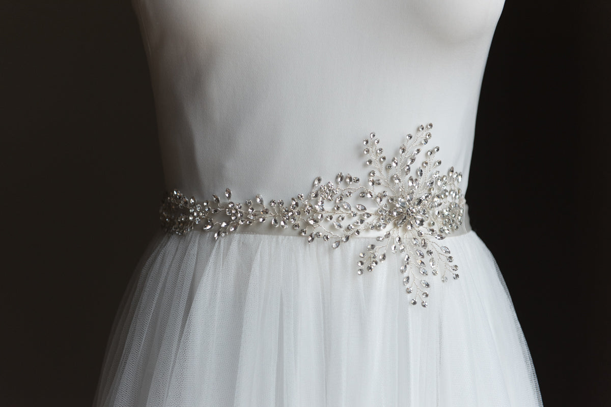 Hair accessories for brides.  Bridal hair and wedding accessories.