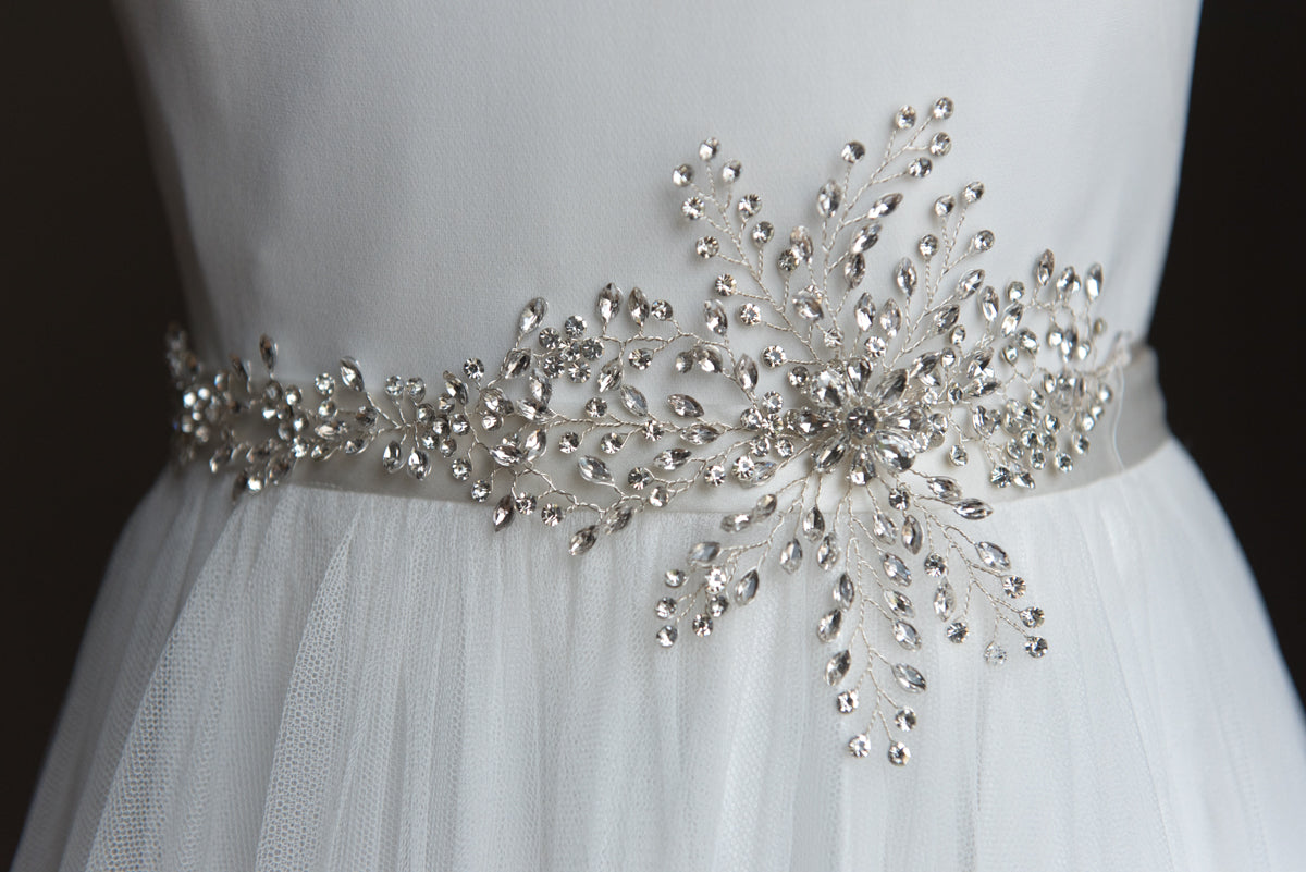 Hair accessories for brides.  Bridal hair and wedding accessories.