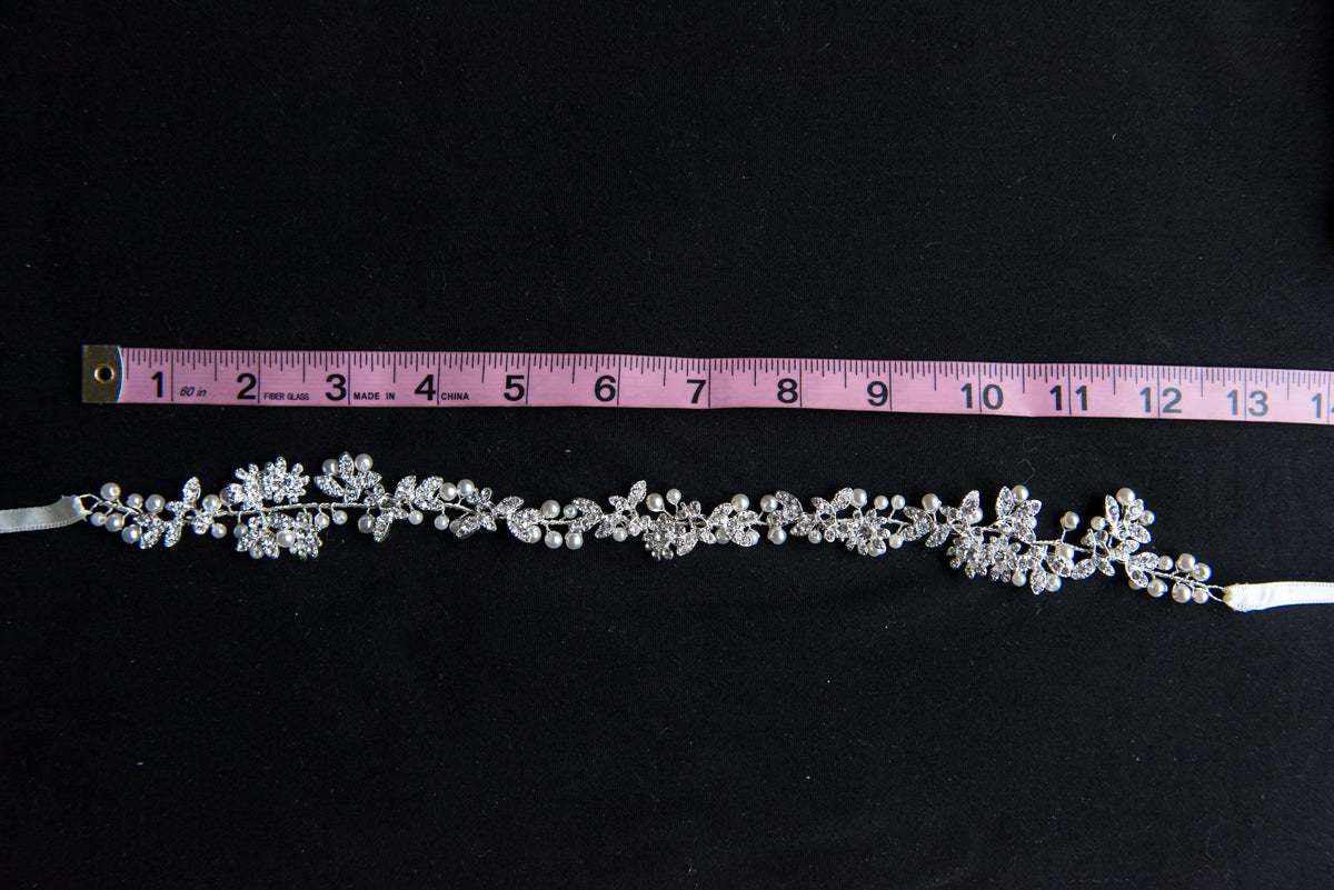 Hair accessories for brides.  Bridal hair and wedding accessories.