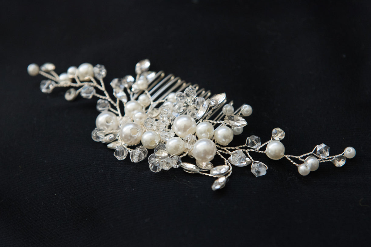 Hair accessories for brides.  Bridal hair and wedding accessories.