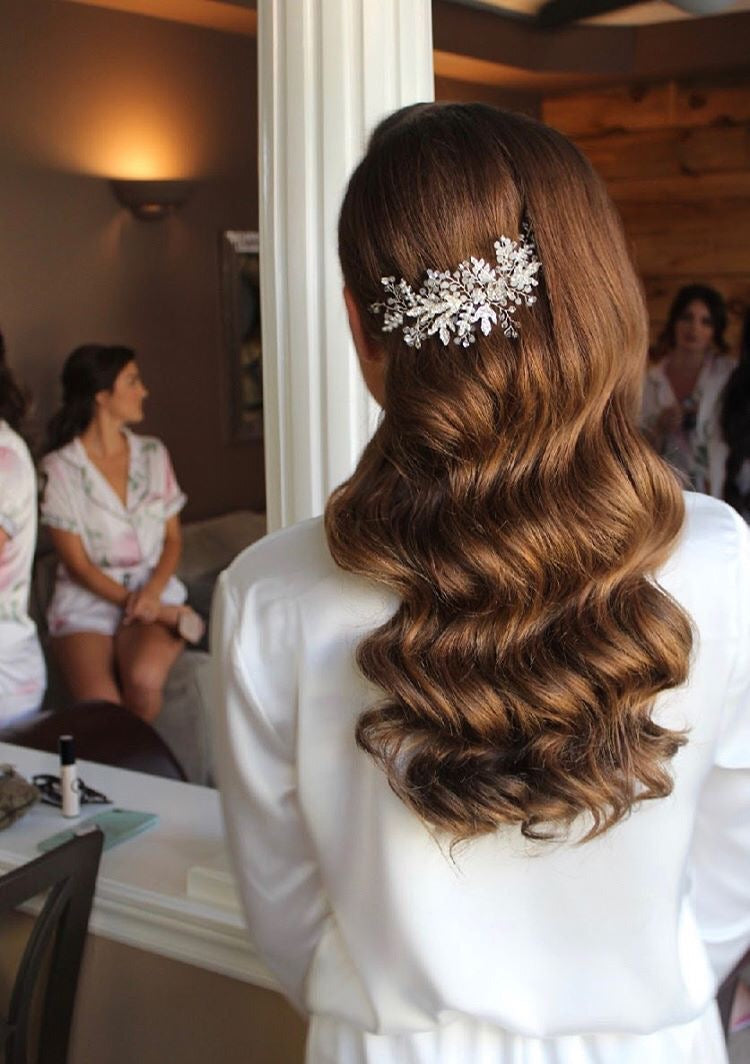 6 Ways To Complete Your Bride Vibe With Hair Accessories!