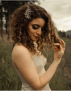 4 Tips To Help You Choose Your Perfect Wedding Hair Accessory
