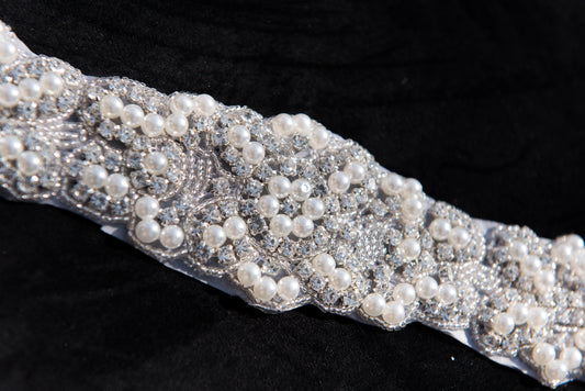 Wedding and bridal hair accessories. Canadian bridal and wedding accessories.