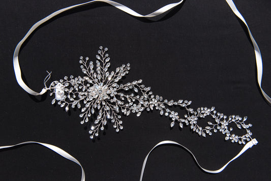 Hair accessories for brides.  Bridal hair and wedding accessories.