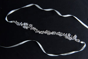 Hair accessories for brides.  Bridal hair and wedding accessories. 