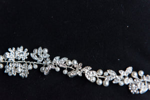 Hair accessories for brides.  Bridal hair and wedding accessories. 