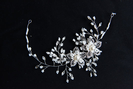 Wedding and bridal hair accessories. Canadian bridal and wedding accessories.