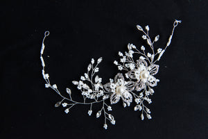 Wedding and bridal hair accessories. Canadian bridal and wedding accessories.