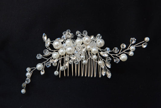 Hair accessories for brides.  Bridal hair and wedding accessories. 